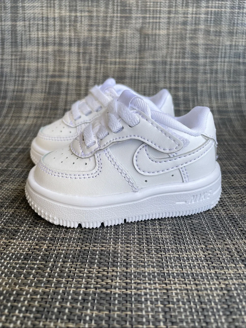 Nike Force 1 Low EasyOn Baby Sneakers All-White Infant Shoes size 2